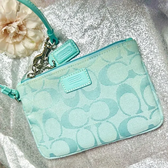 Coach Mint Green Signature Jacquard Wristlet - Picture 8 of 12
